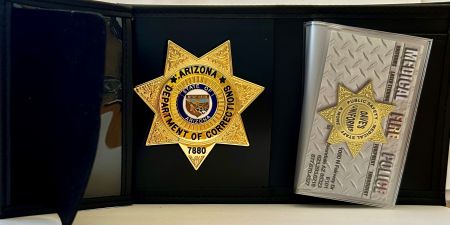 ARIZONA (AZ DOC) DEPARTMENT OF CORRECTIONS RECESSED BADGE WALLET HOLDS BADGE, ID, CASH & 5 CREDIT CARDS.